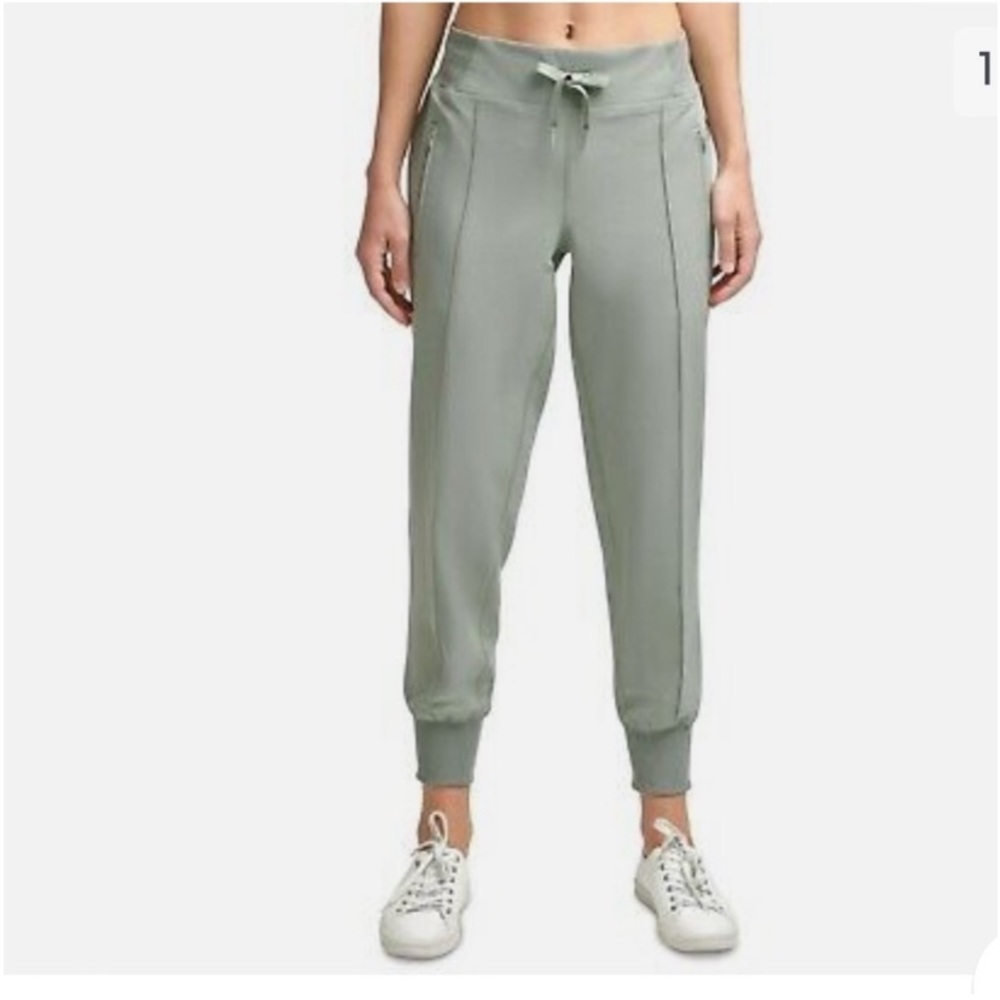🌟Calvin Klein Jeans Performance Women's Woven Jogger Pant🌟  NWOT